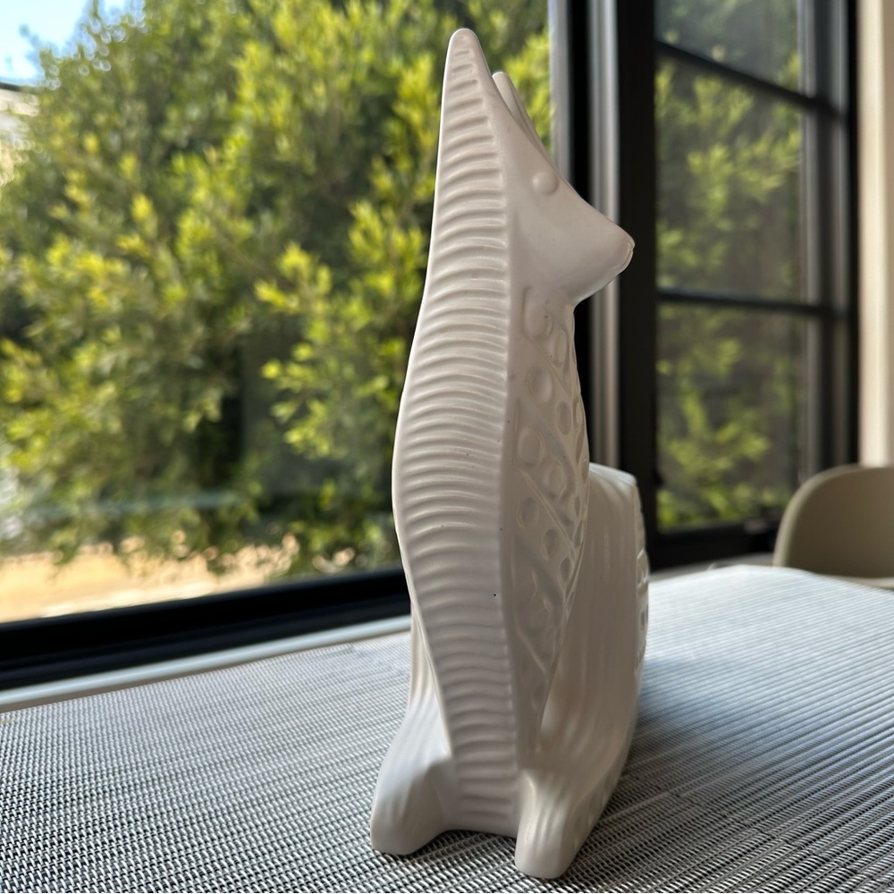 Jonathan Adler Collectible Menagerie Kangaroo Ceramic Statue Figurine - Picture 3 of 4